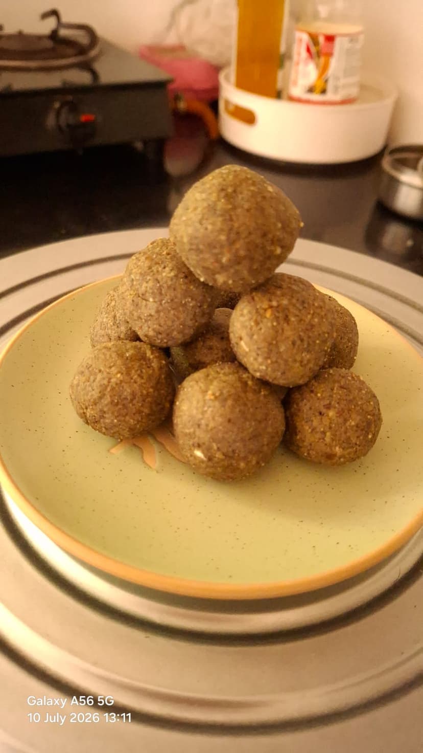 Dryfruit & seed laddos